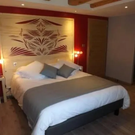 Grande Maison Pour Les Groupes 14pers Max Holiday home Chaudes-Aigues