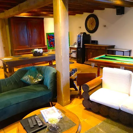 Casa de Férias Grande Maison Pour Les Groupes 10 Pers Max Chaudes-Aigues