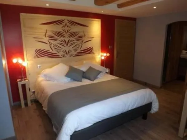 Grande Maison Pour Les Groupes 10 Pers Max Holiday home Chaudes-Aigues